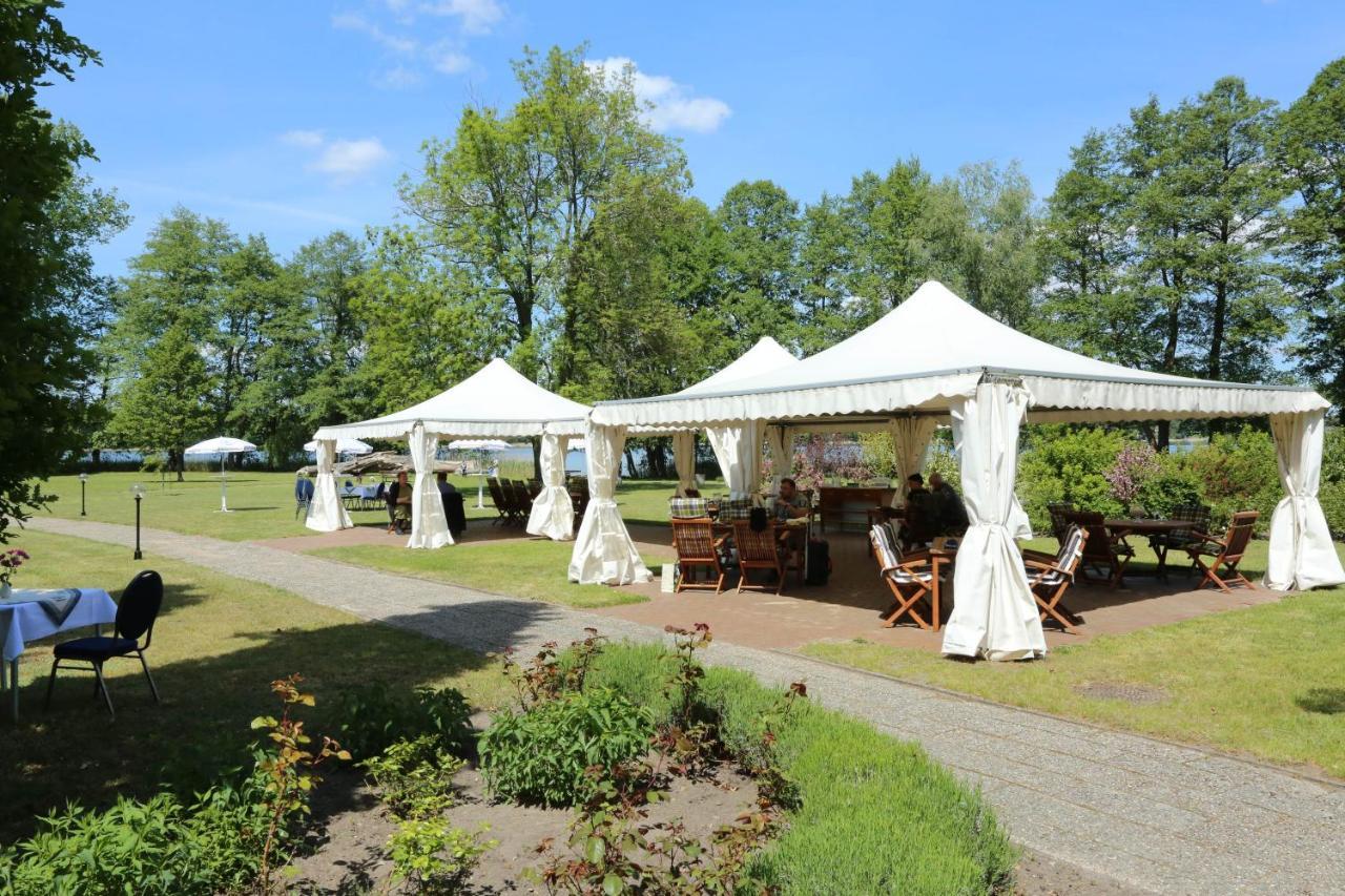 Seepark Hotel Am Wandlitzsee Екстериор снимка