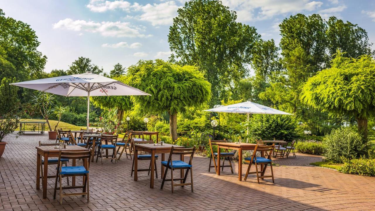 Seepark Hotel Am Wandlitzsee Екстериор снимка