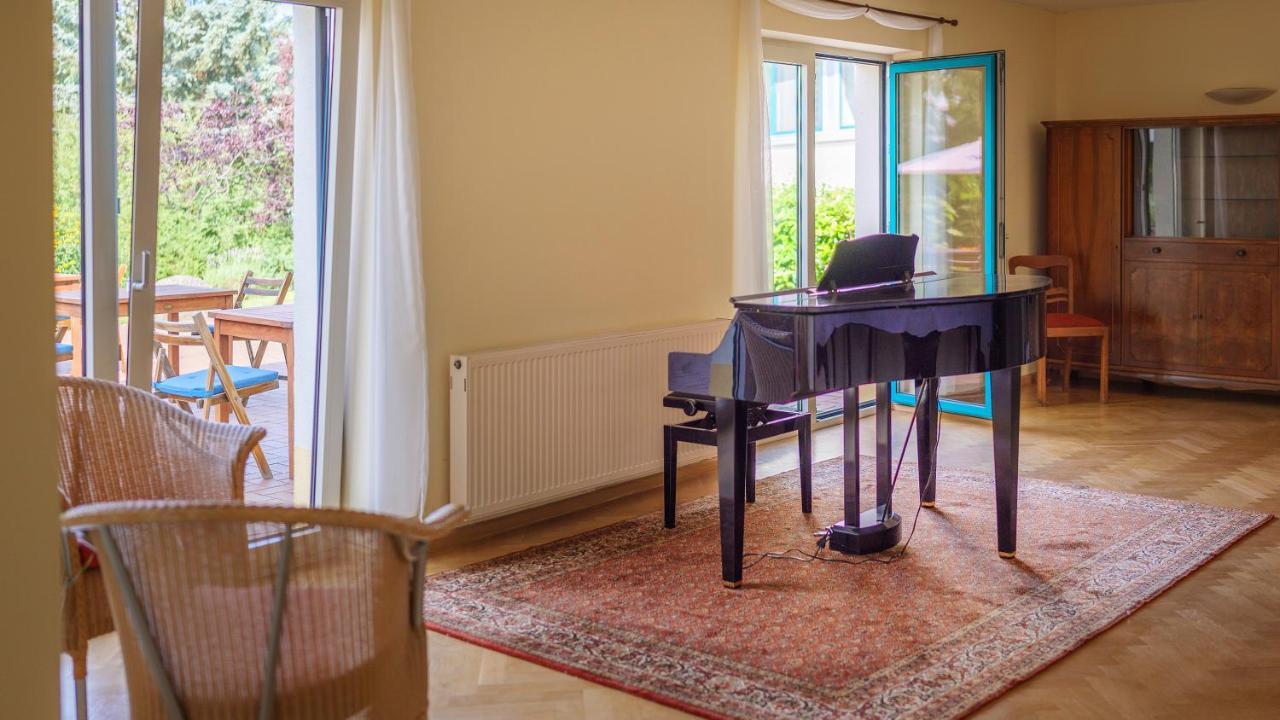 Seepark Hotel Am Wandlitzsee Екстериор снимка