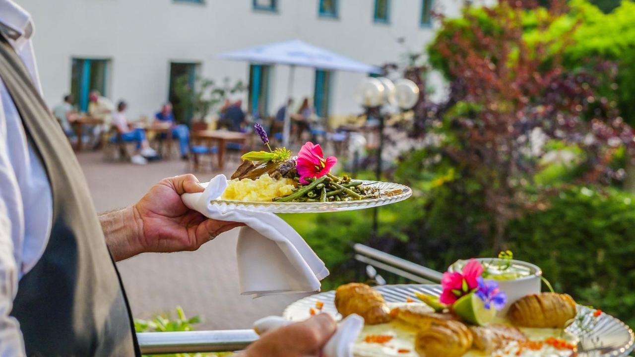 Seepark Hotel Am Wandlitzsee Екстериор снимка